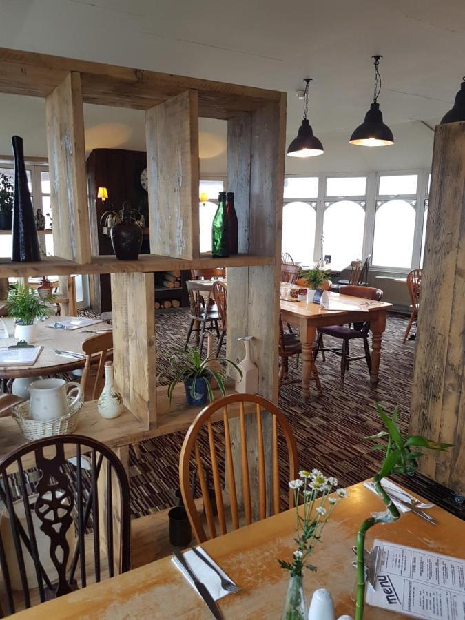 Отель The Stag Northwood  Экстерьер фото